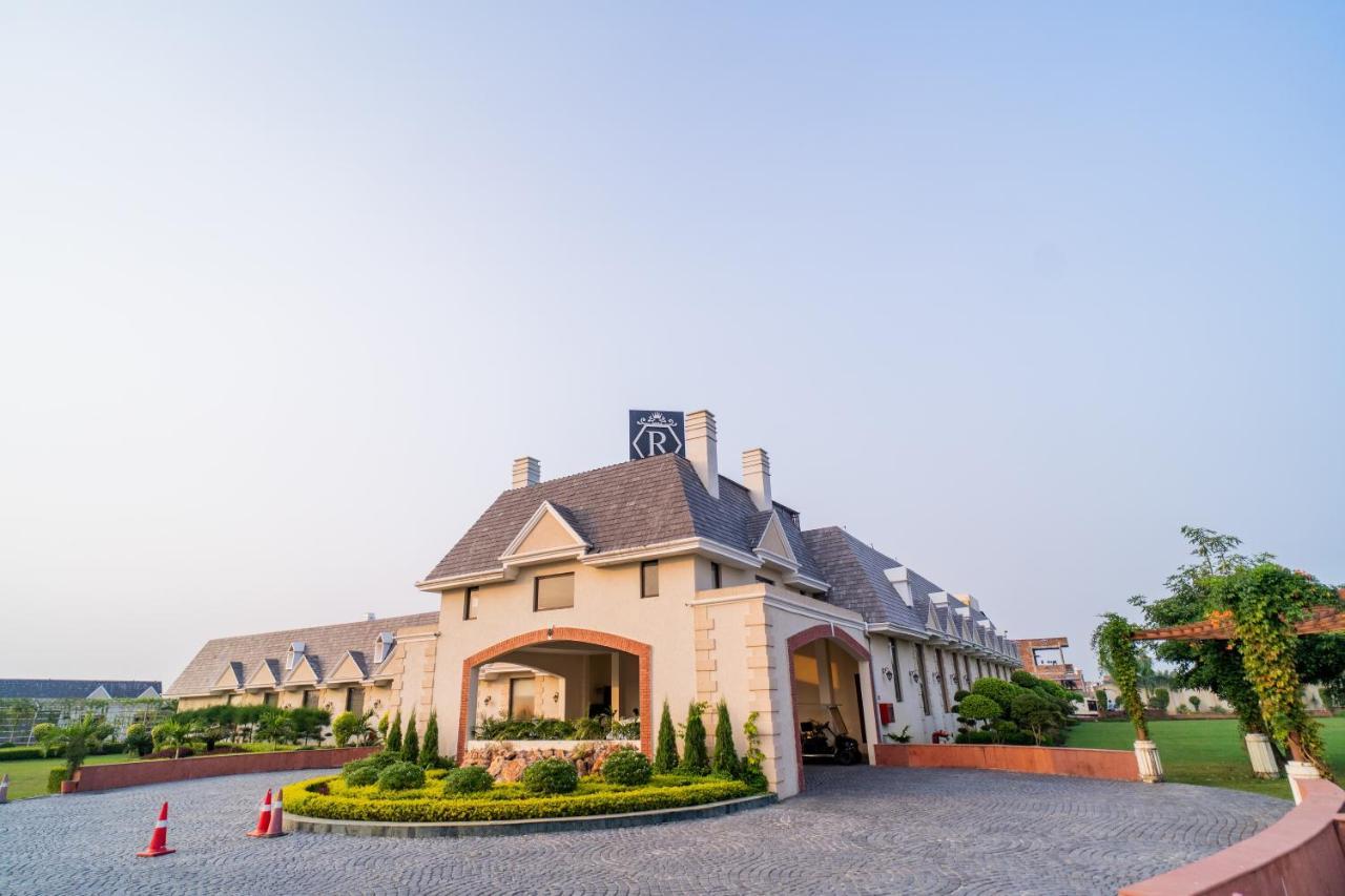The Radiant Resort Gorakhpur Eksteriør billede